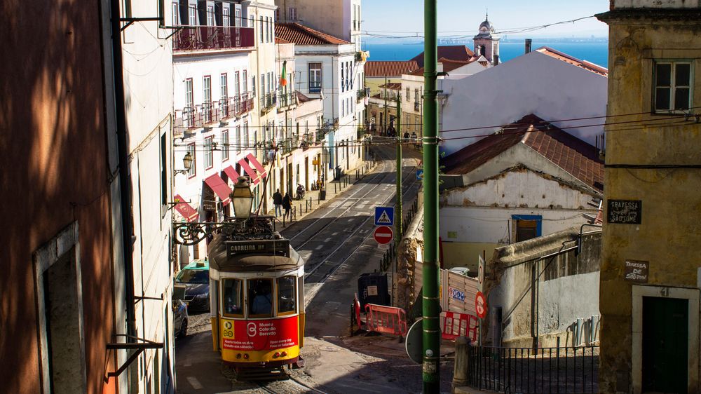 Konec zlatých časů. Přistěhovalci v Portugalsku přijdou o nízké daně